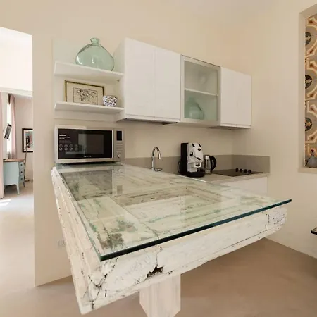 Master Deluxe Modern With View *